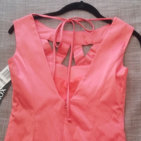 Dress - Picture 3 of 4